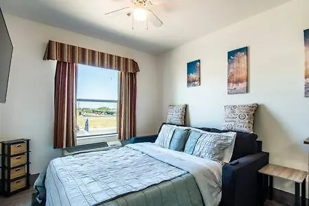 Vistas 201- Modern 1bd Great Location * Sierra Vista