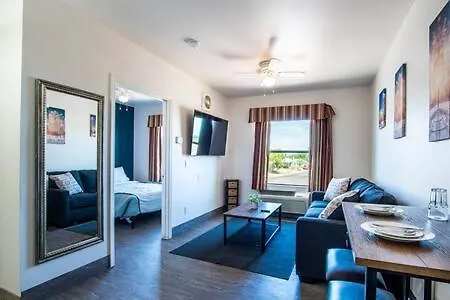 Vistas 201- Modern 1bd Great Location *